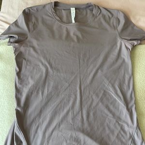 Lulu lemon mauve top